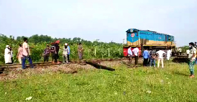 ৯ ঘণ্টা পর ঢাকার সঙ্গে উত্তরাঞ্চলের ট্রেন চলাচল স্বাভাবিক