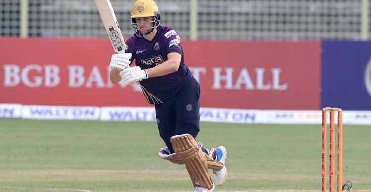 ব্যাট হাতে টানা চার আসরে বিদেশিদের জয়জয়কার