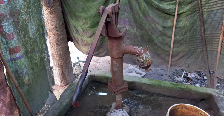 সুপেয় পানির অভাবে ভোগান্তিতে ৫ হাজার মানুষ