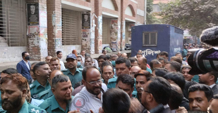পুলিশের ওপর হামলা: টুকু-নয়ন ৪ দিনের রিমান্ডে