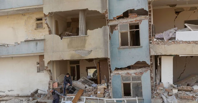6 killed as fresh earthquake hits Turkey-Syria border