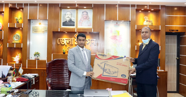 কারাবন্দিদের টেলিভিশন উপহার দিলেন ডিসি