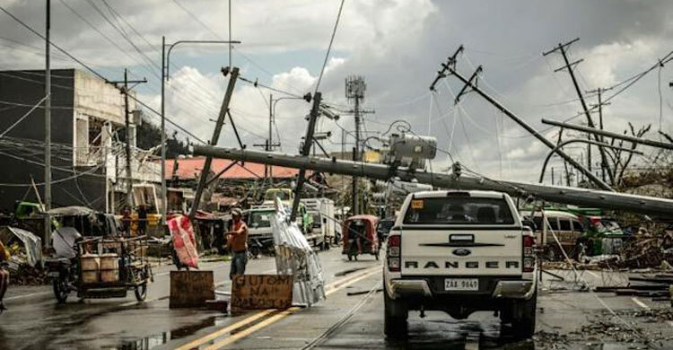 Death toll passes 200 after Philippines typhoon