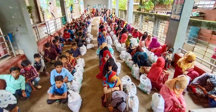 সিলেটে বন্যার্ত ৪৪৩ শিক্ষার্থীর পাশে ইউসেপ বাংলাদেশ