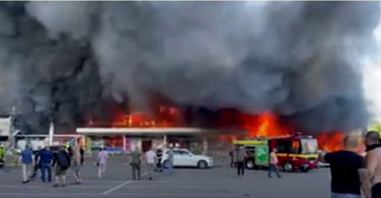 Russian missile strike kills 16 in shopping mall, Ukraine says