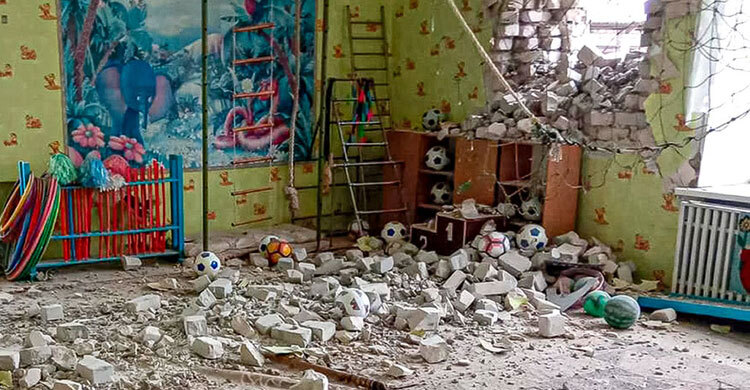 Ukraine tensions: Russia looking for excuse to invade, US says