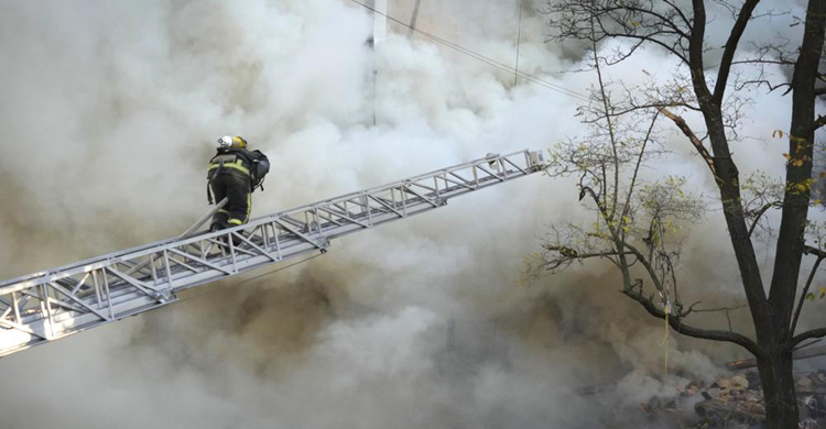 Ukraine: Explosions rock Kyiv, struck by waves of drones