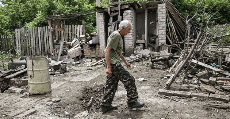 Every bridge leading to key Ukraine city destroyed