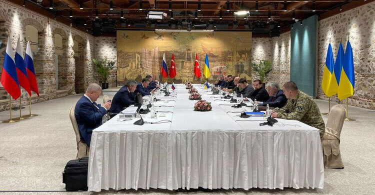 Lavrov says sanctions being discussed with Ukraine, Kyiv denies it