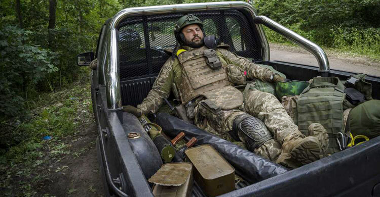 Putin warns West against sending arms; Kyiv hit by missiles