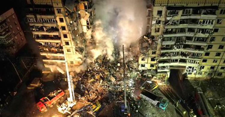 ইউক্রেনে রাশিয়ার ক্ষেপণাস্ত্র হামলা চলছেই, নিহত আরও ১২