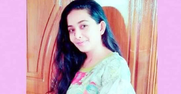 উল্লাপাড়ায় গলায় ফাঁস দিয়ে স্কুলশিক্ষিকার আত্মহত্যা