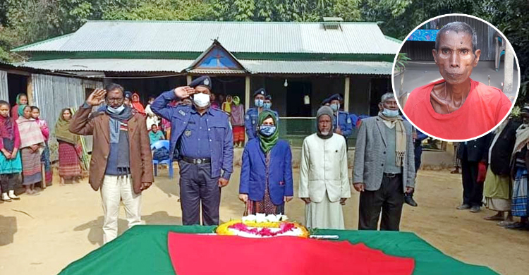 রাষ্ট্রীয় মর্যাদায় সমাহিত আদিবাসী বীর মুক্তিযোদ্ধা এবেন্দ্র সাংমা