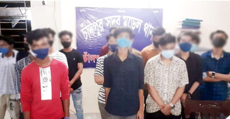 চাঁদপুরে কিশোর গ্যাং সন্দেহে আটক ৪০