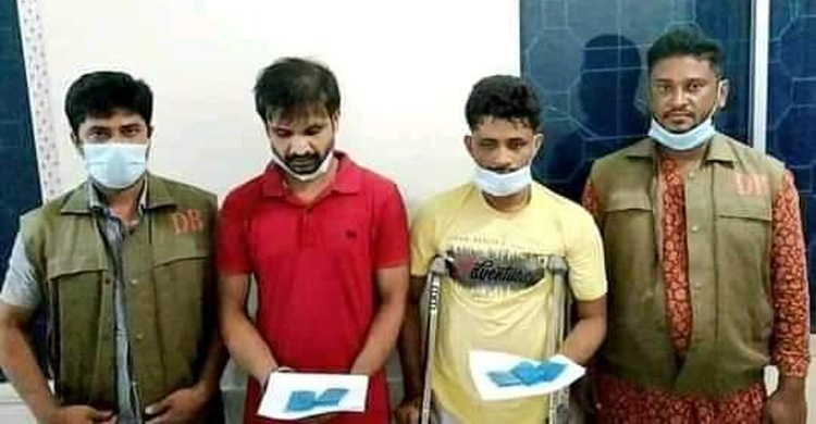 রাজাপুরে ইয়াবাসহ দুই মাদক কারবারি আটক