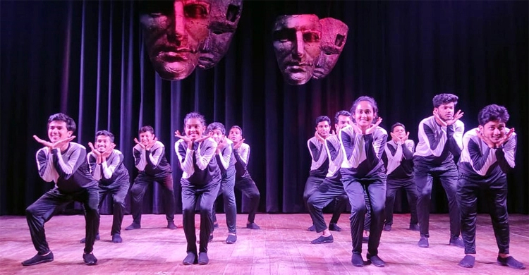 'Nayak O Khalnayak' to be staged at RU