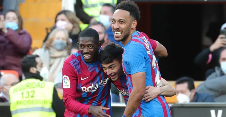 Barca can beat Real to La Liga title: Ronaldinho