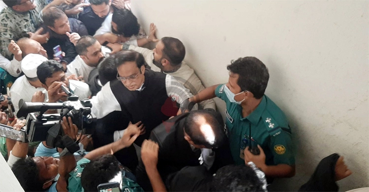 Haji Selim lands in jail after surrendering in graft case