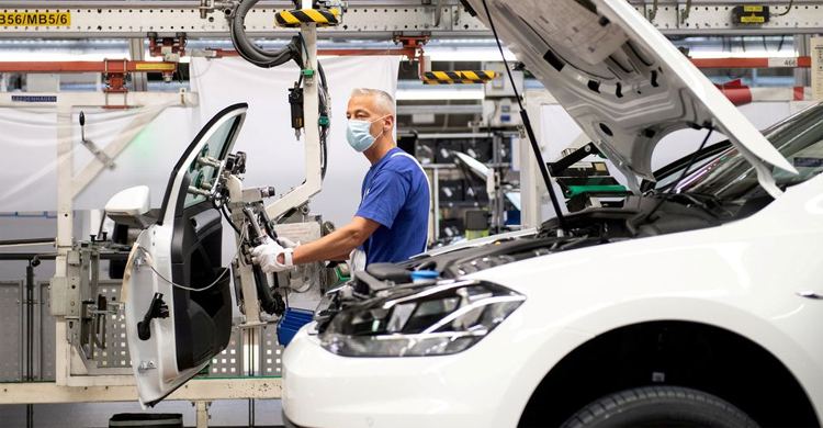 Europe heading for recession as cost of living crisis deepens