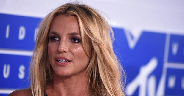 Britney Spears says "I don't believe in God anymore"