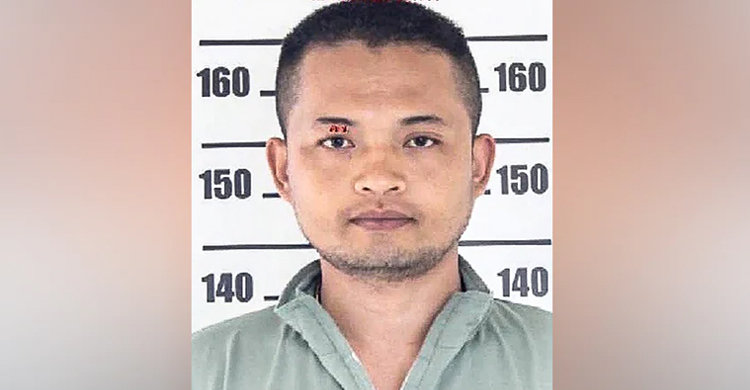 দিবাযত্নকেন্দ্রে হামলার পর স্ত্রী-সন্তানকেও হত্যা করে হামলাকারী
