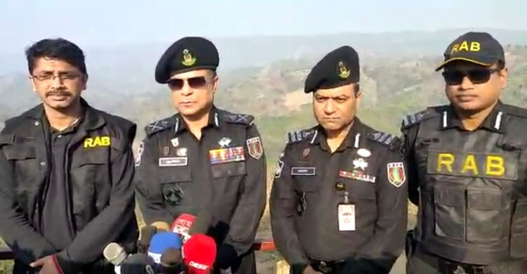 থানচিতে ৮ র্যাব সদস্য আহত, আটক ৫ জঙ্গি