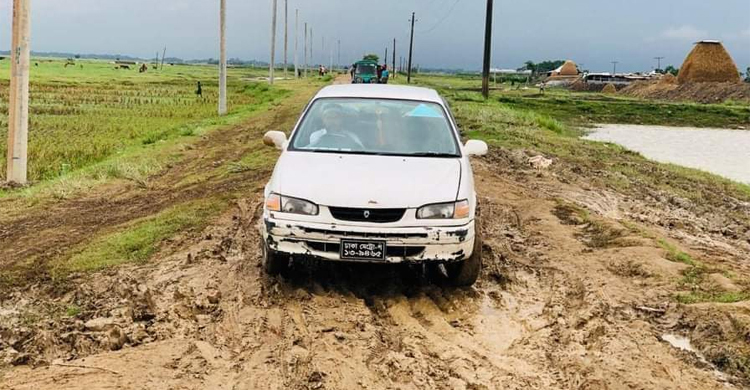 দক্ষিণ সুনামগঞ্জে এক সড়কেই অতিষ্ঠ জনজীবন