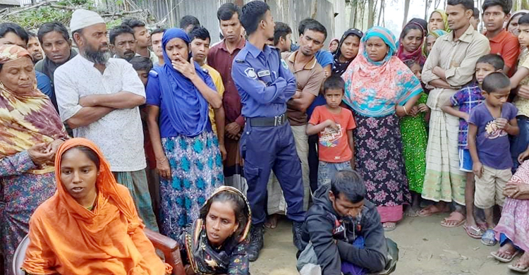 ছেলের লাশ সেপটিক ট্যাংকে লুকিয়ে রেখে মেম্বার পদে মায়ের প্রচারণা!
