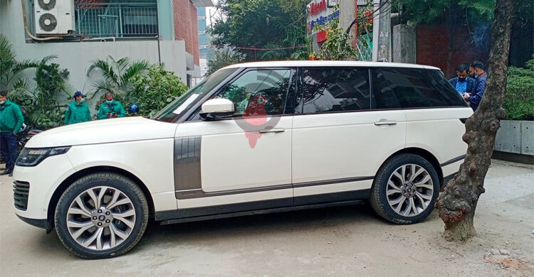 ইভ্যালির রেঞ্জ রোভার বিক্রি হলো ১ কোটি ৮১ লাখ টাকায়