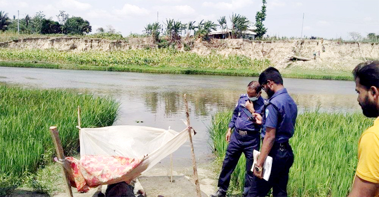 বন্ধুর বাড়ি যাওয়ার কথা বলে ফেরেননি, নদীতে মিললো মরদেহ