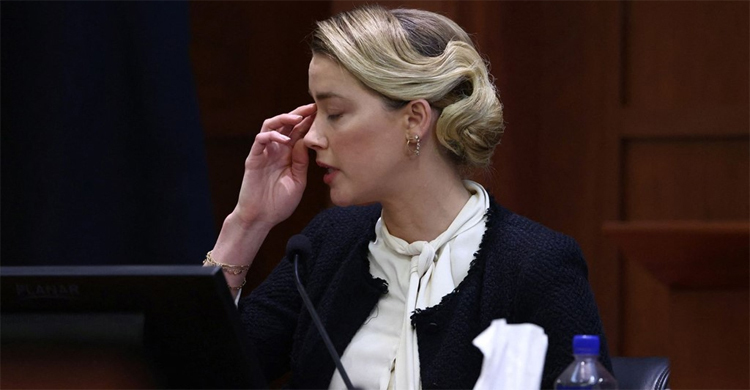 Amber Heard testifies Johnny Depp assualted her with liquor bottle