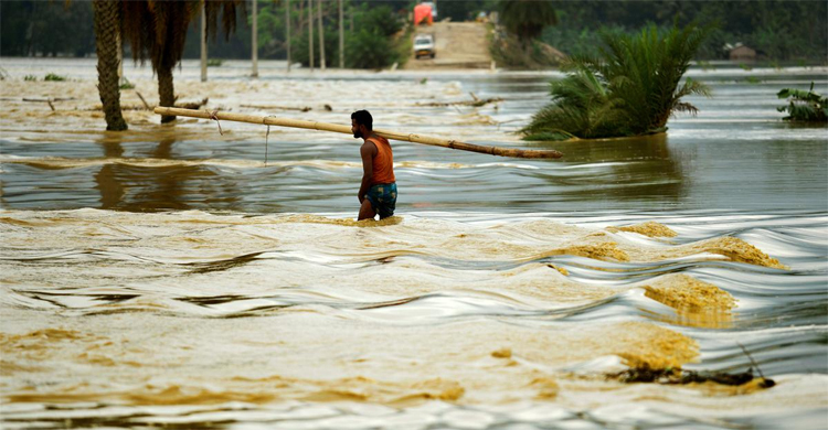 25 dead in floods, landslides across three Indian states