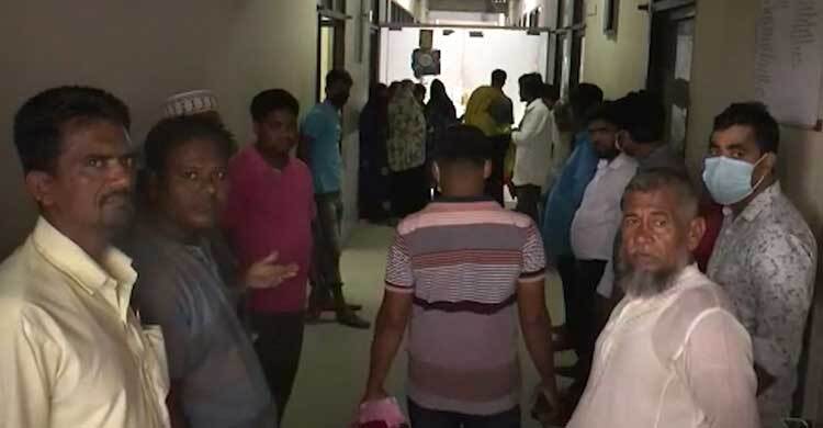 নোয়াখালীতে বৃদ্ধের পায়ুপথে টর্চলাইট ঢুকিয়ে হত্যাচেষ্টা