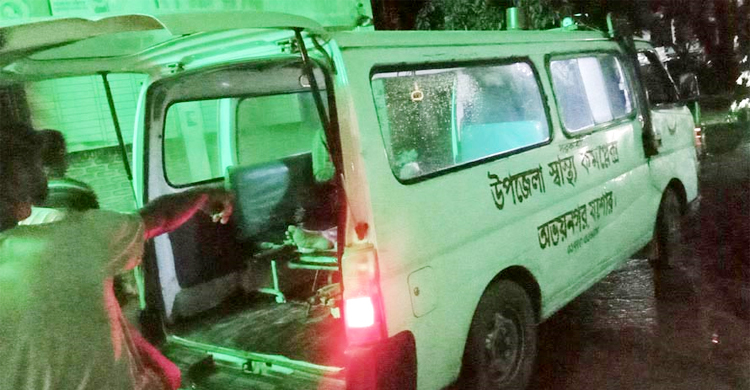 মধ্যরাতে বোমা বানানোর সময় বিস্ফোরণ, যুবক আহত