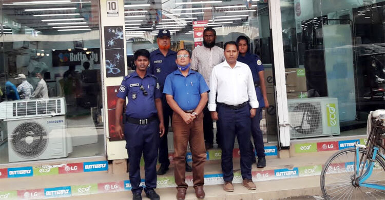 বেশি ছাড়ের বিজ্ঞাপন দিয়ে প্রতারণা, এলজি শোরুমকে জরিমানা