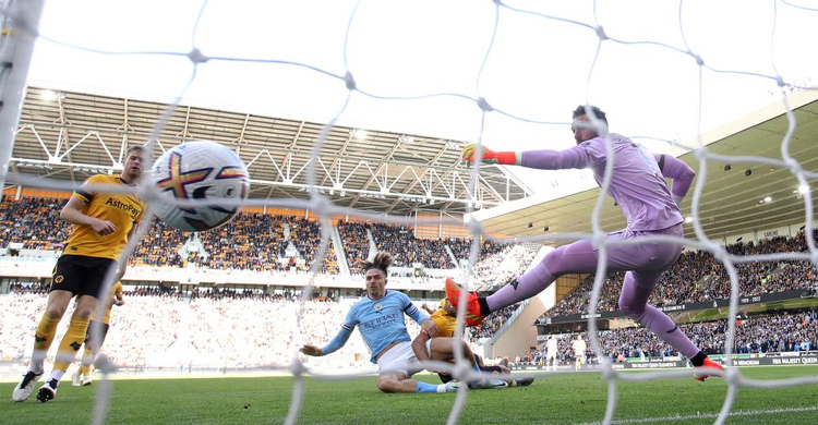 Early Grealish, Haaland goals ease Man City to win at Wolves