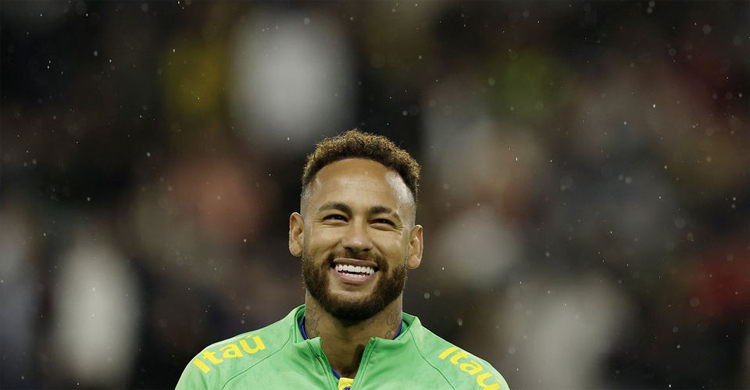 Neymar backs Bolsonaro ahead of Sunday vote