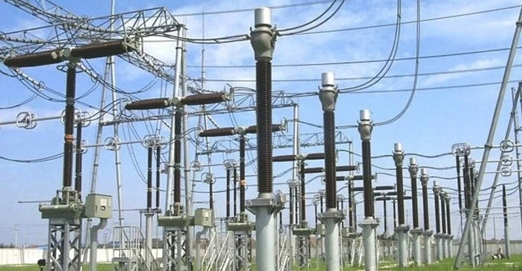 Engineers working to restore power transmission