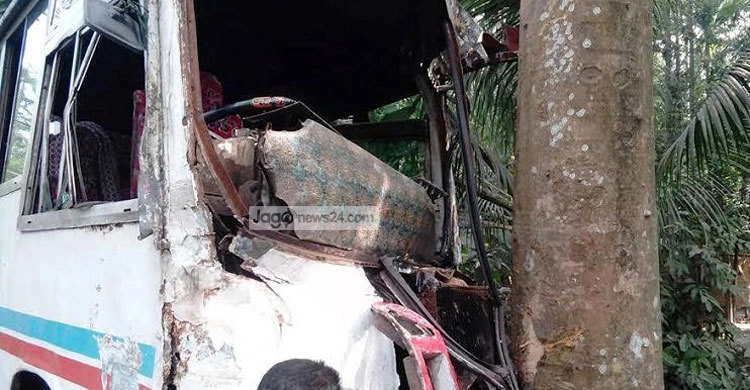 Policeman among 4 killed in Gopalganj road crash