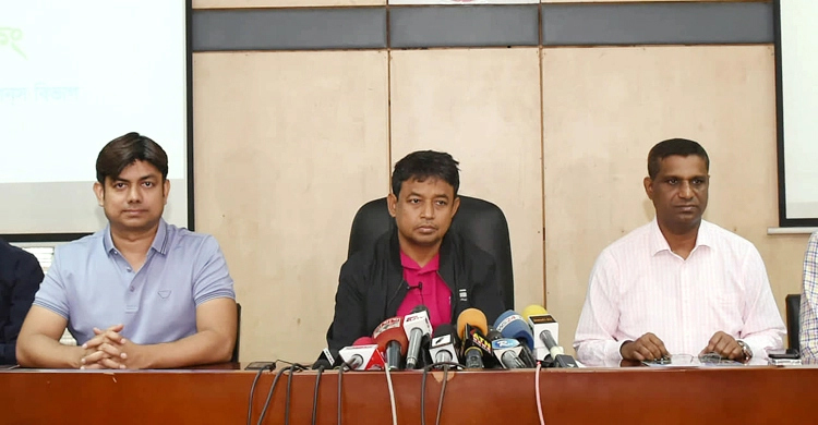 Those attacked police boxes not rickshaw drivers: DB