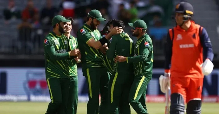 Pakistan off to mark in T20 WC after beating Netherlands