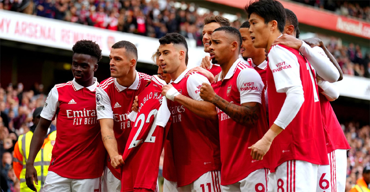 Arsenal put five past Forest to return to top spot