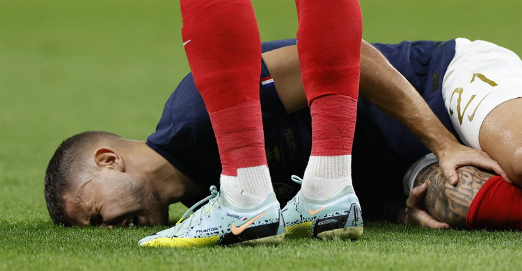 France's Hernandez out of World Cup with knee injury
