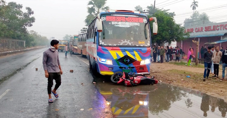 Garment worker killed in Gazipur road crash
