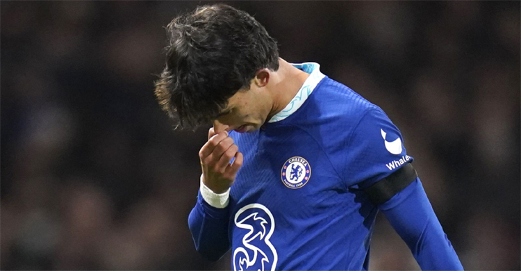 Joao Felix sent off on debut as Chelsea lose at Fulham
