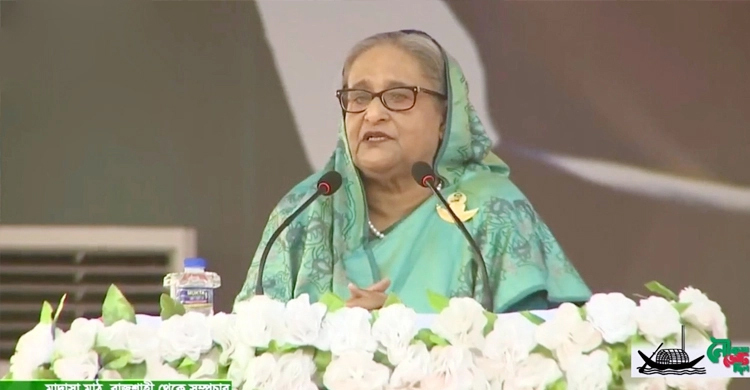 AL never flees, works for people’s welfare: PM