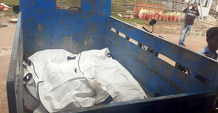 Siblings killed as truck rams auto-rickshaw in Sirajganj