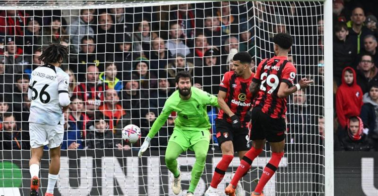 Salah misses penalty as Bournemouth beat Liverpool