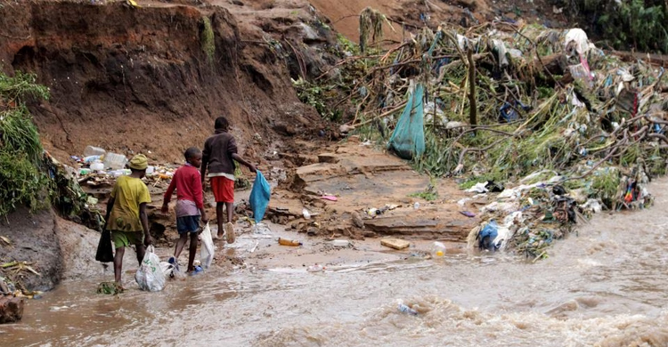 Malawi, Mozambique race to rescue survivors as cyclone toll rises above 270
