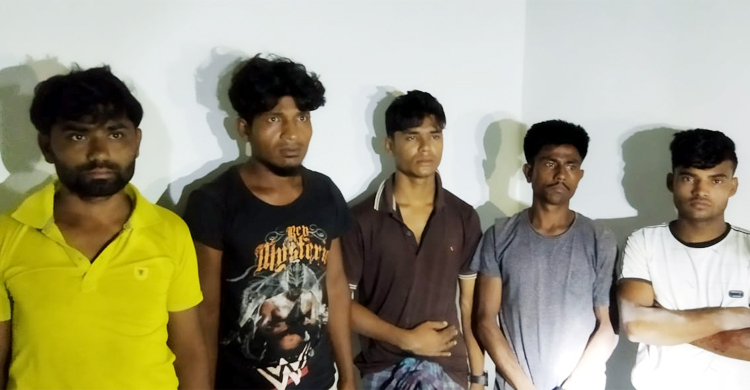 ভাসানচর থেকে পালানোর সময় আরও ১১ রোহিঙ্গা আটক